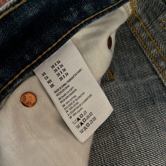 AEO Destroyed Light Washed Straight Kick Boot Denim Jeans - Picture 4 of 5